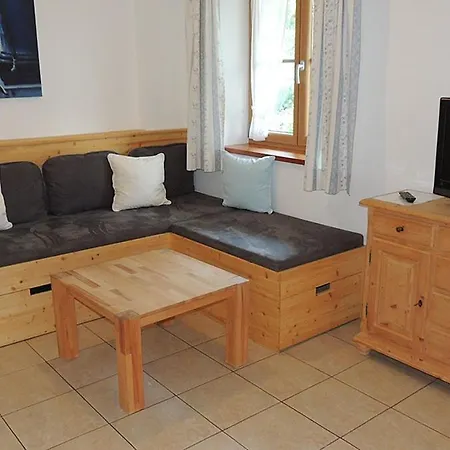 Gaestehaus Weissenbauer Apartment Lenggries