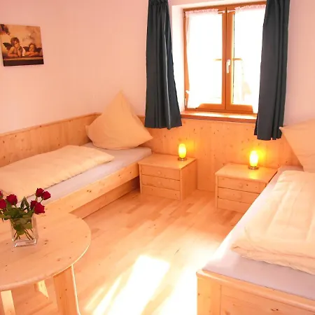 Gaestehaus Weissenbauer Apartment *