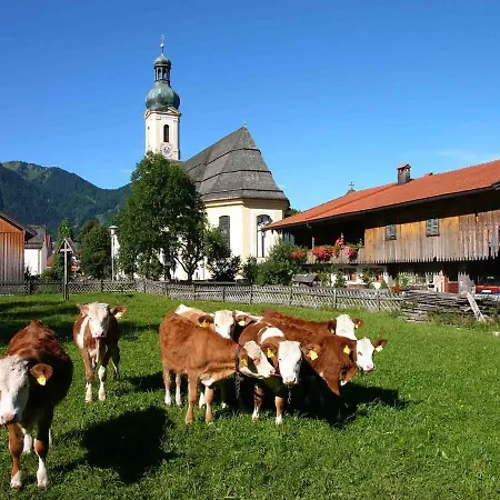 Gaestehaus Weissenbauer Lenggries
